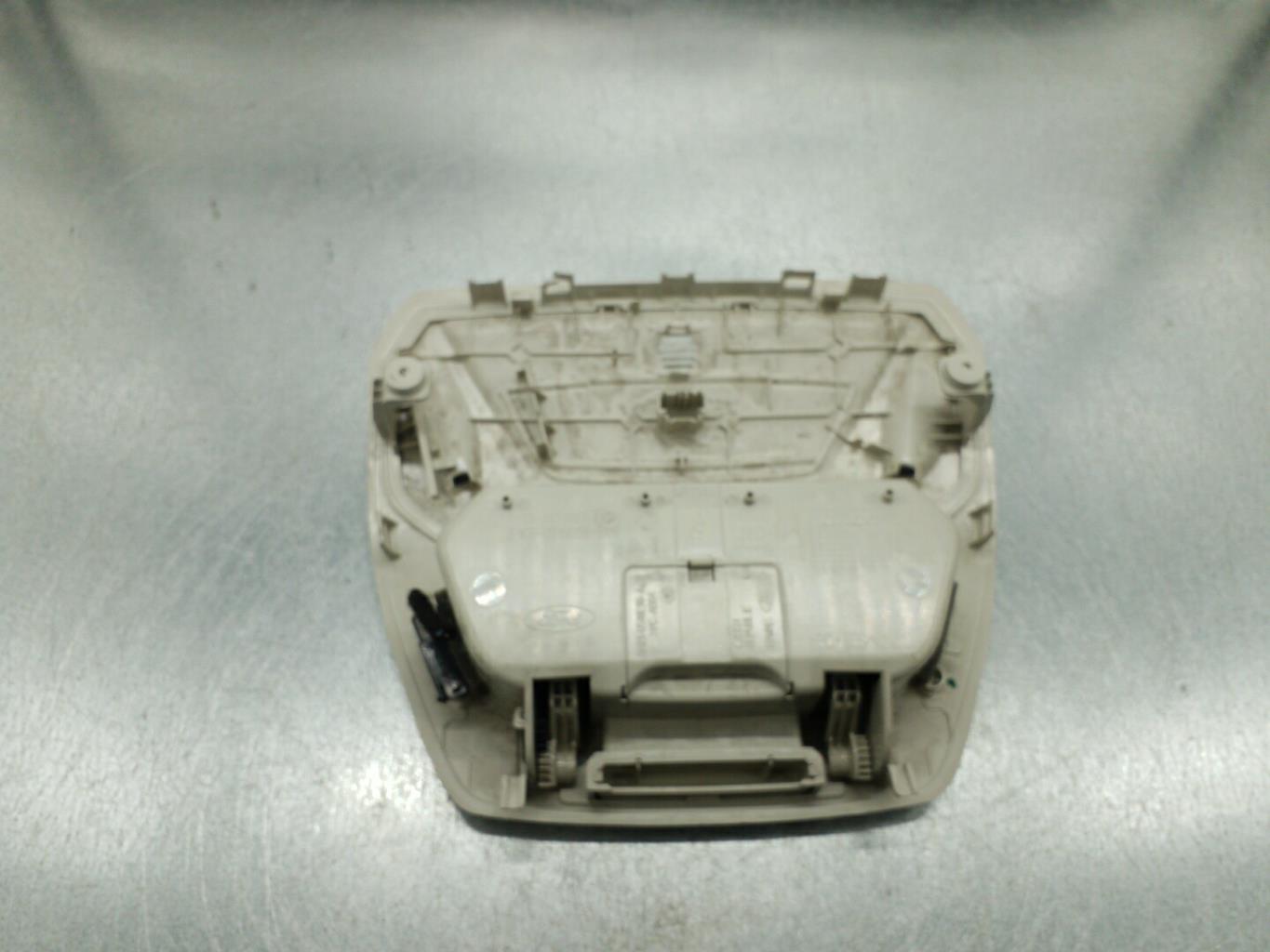 Eclairage de plafonnier FORD FOCUS 3 PHASE 2 Essence - 1