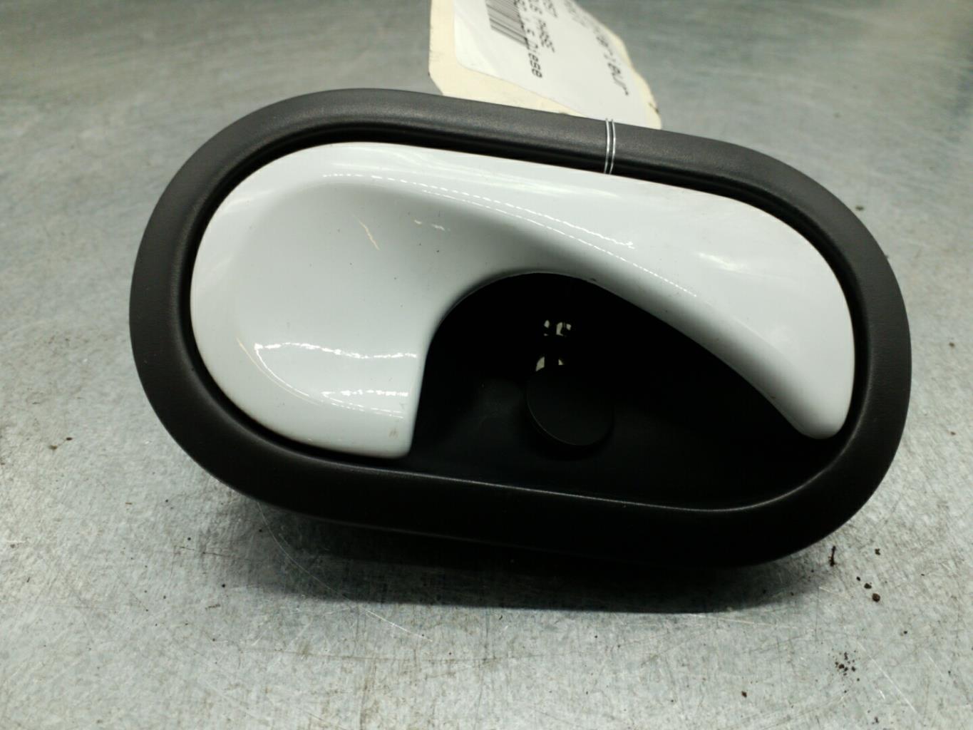 Poignee interieur avant droit RENAULT MODUS PHASE 2 Diesel - 1