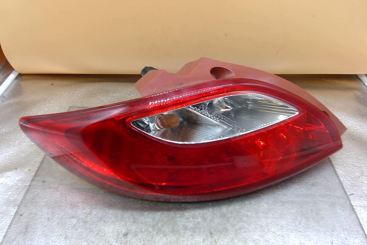 Fanale posteriore principale sinistro (luci) MAZDA 2 2 PHASE 1 Diésel - 1
