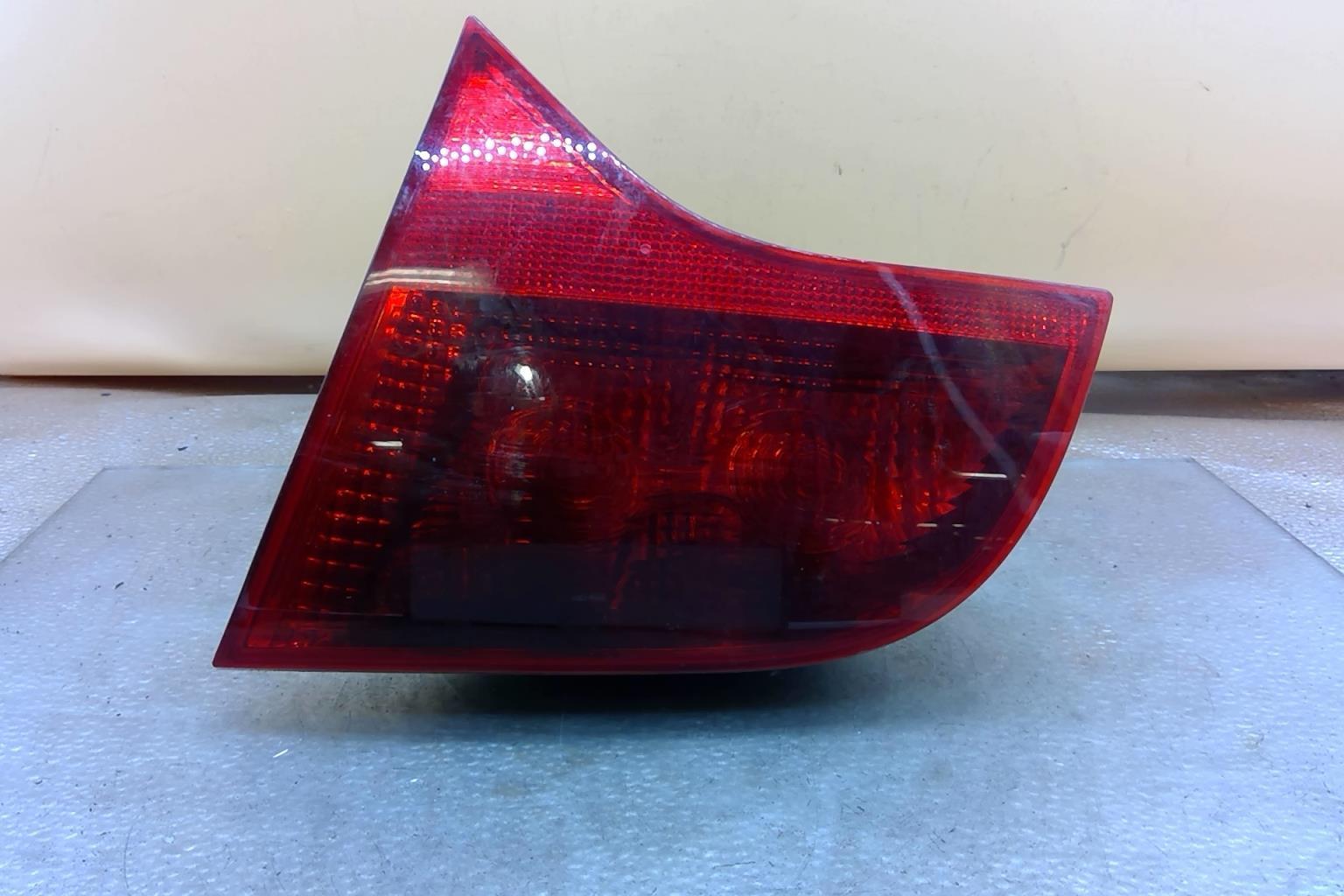 Feu arriere secondaire droit (feux) AUDI A4 1 Diesel - 1