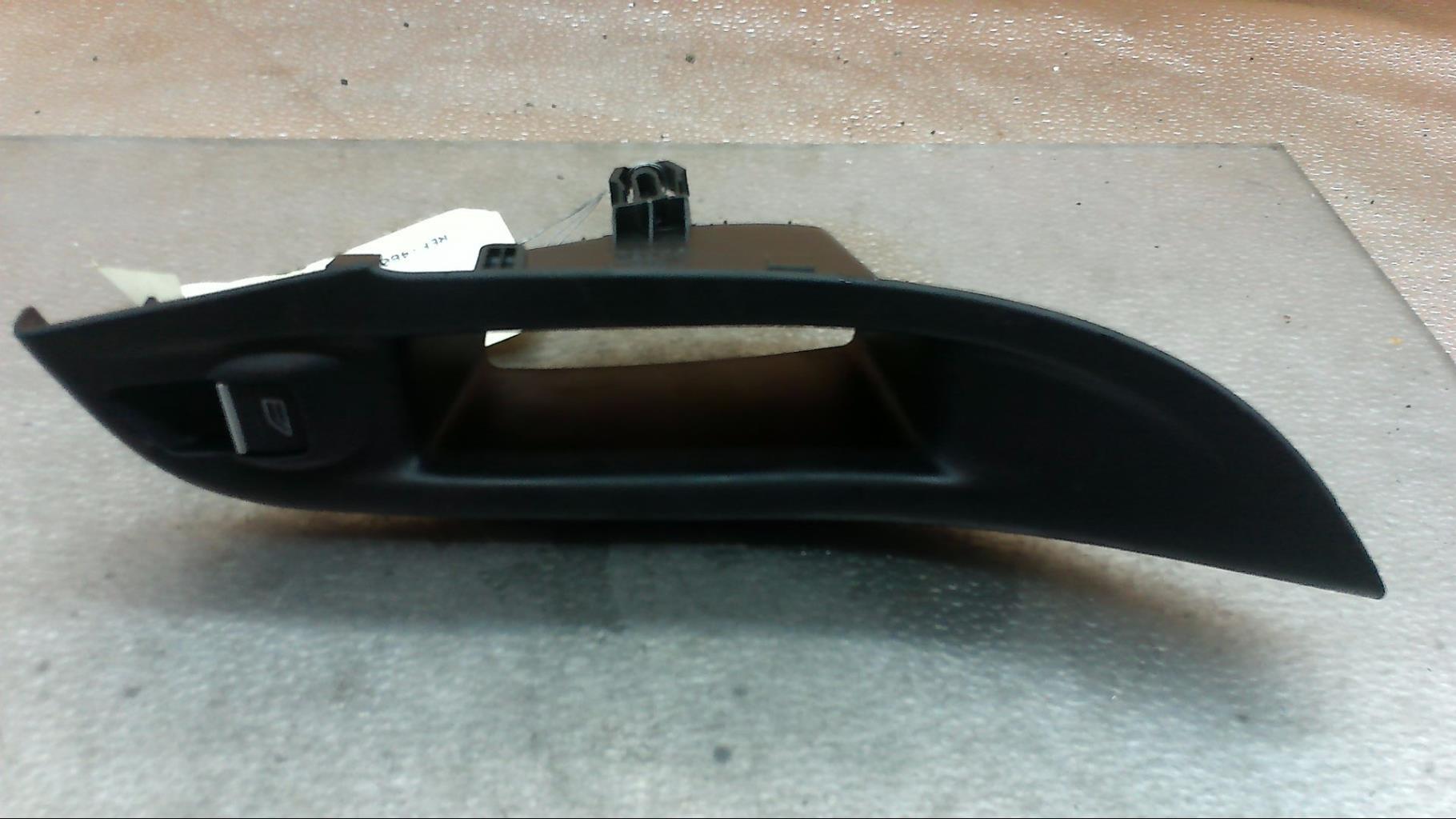 Interruttore lavacristalli posteriore destro FORD FOCUS 3 PHASE 1 Gasolina - 1