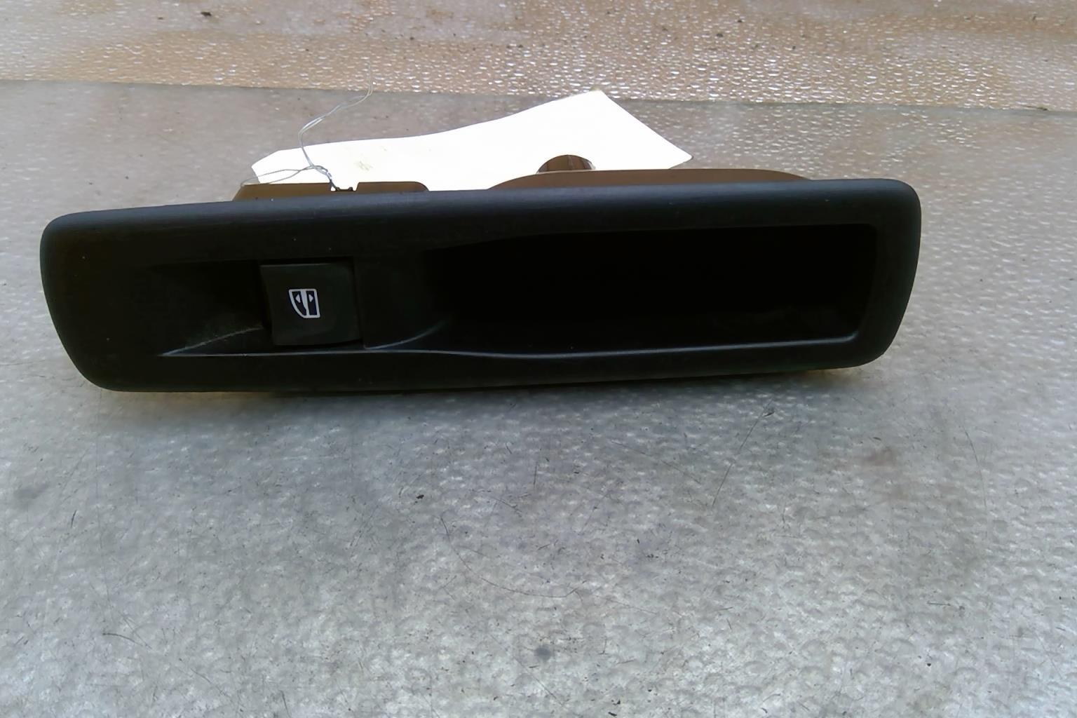 Interruttore lavacristalli posteriore destro RENAULT MEGANE 3 PHASE 1 Diésel - 1