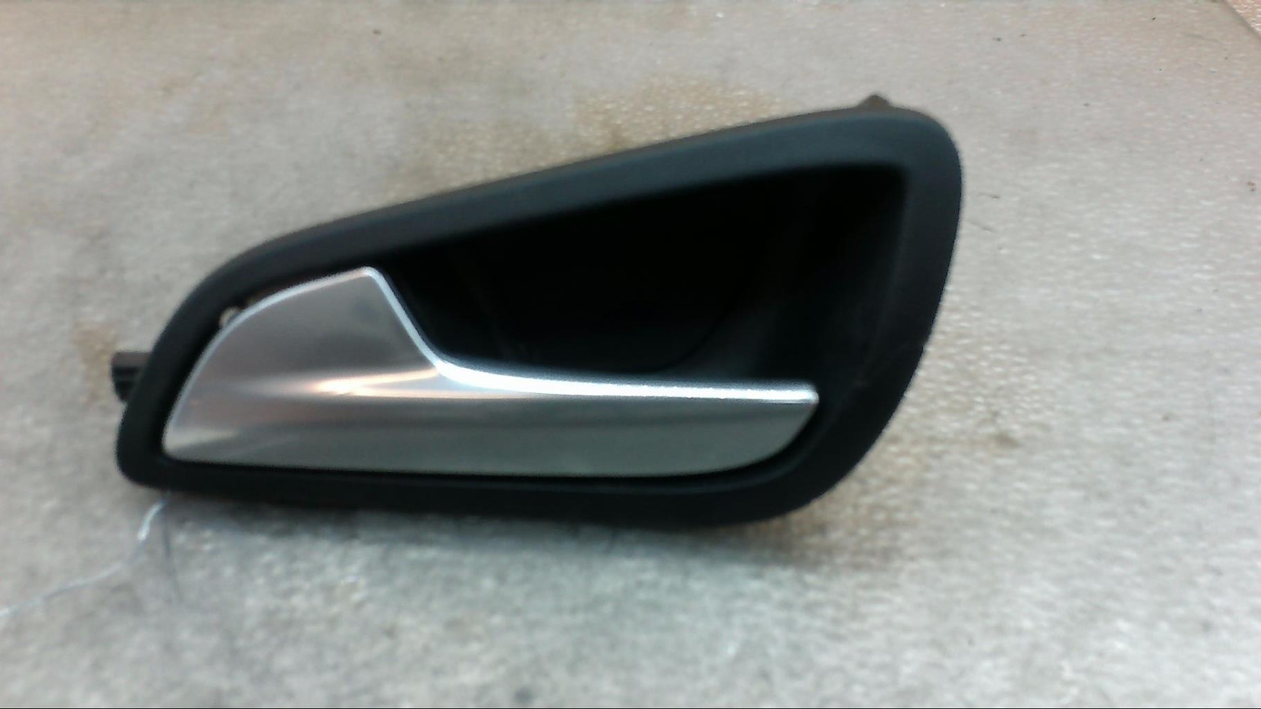 Maniglia interna posteriore sinistra FORD FOCUS 3 PHASE 1 Gasolina - 1