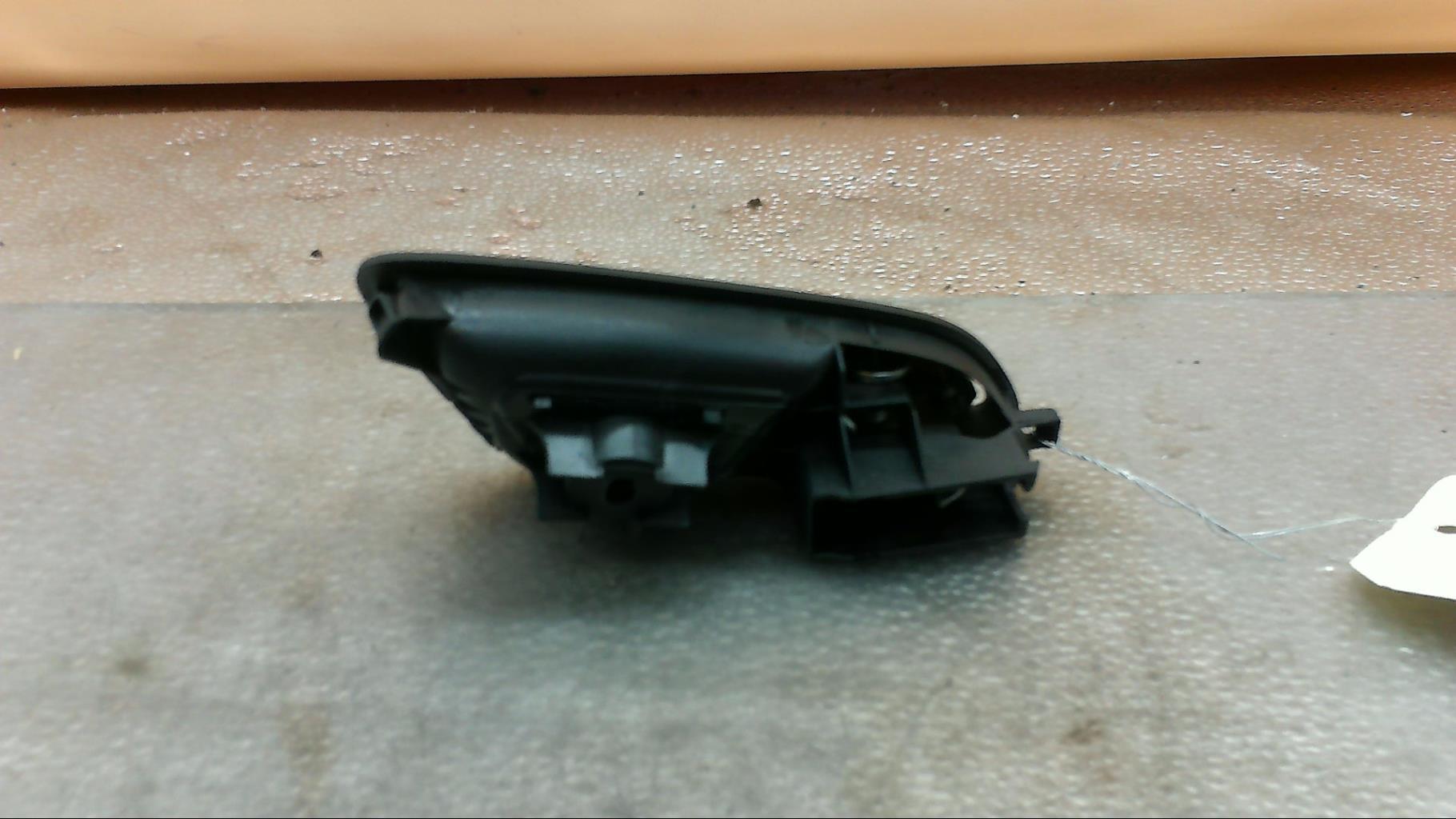 Maniglia interna anteriore sinistra FORD FOCUS 3 PHASE 1 Gasolina - 1
