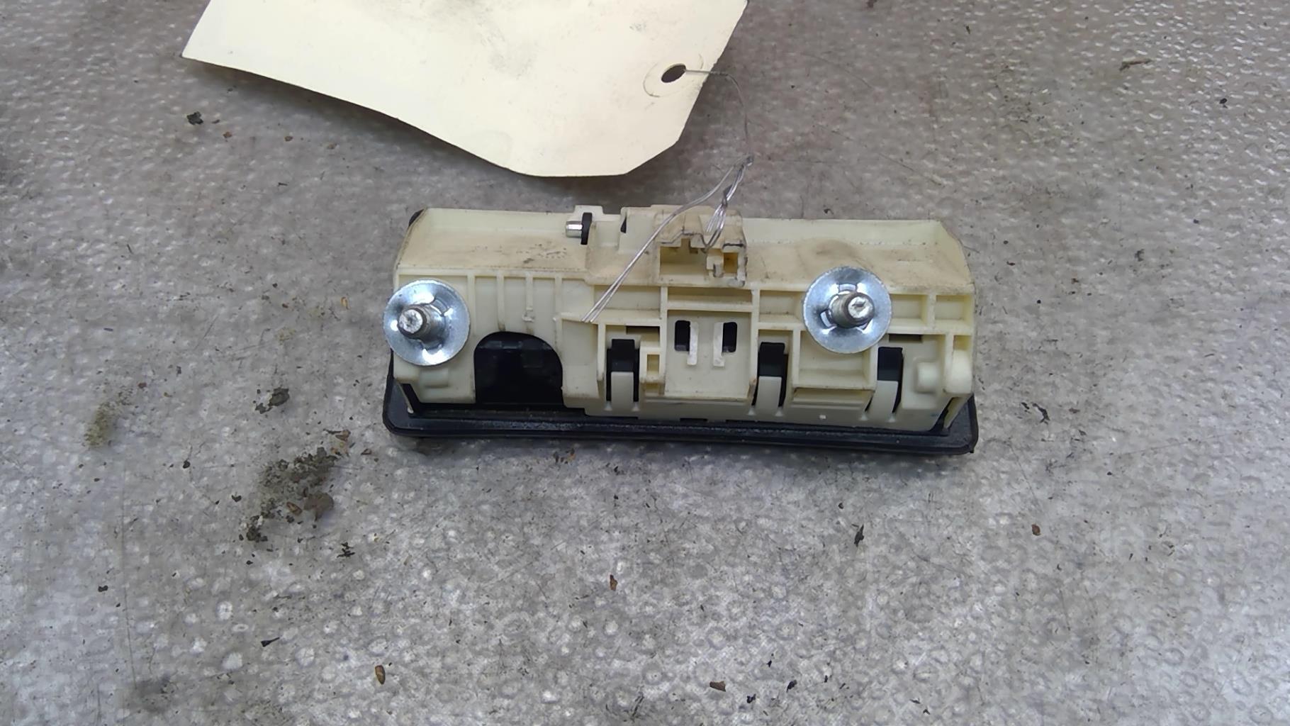 Bouton de coffre AUDI A3 3 SPORTBACK PHASE 1 Diesel - 1