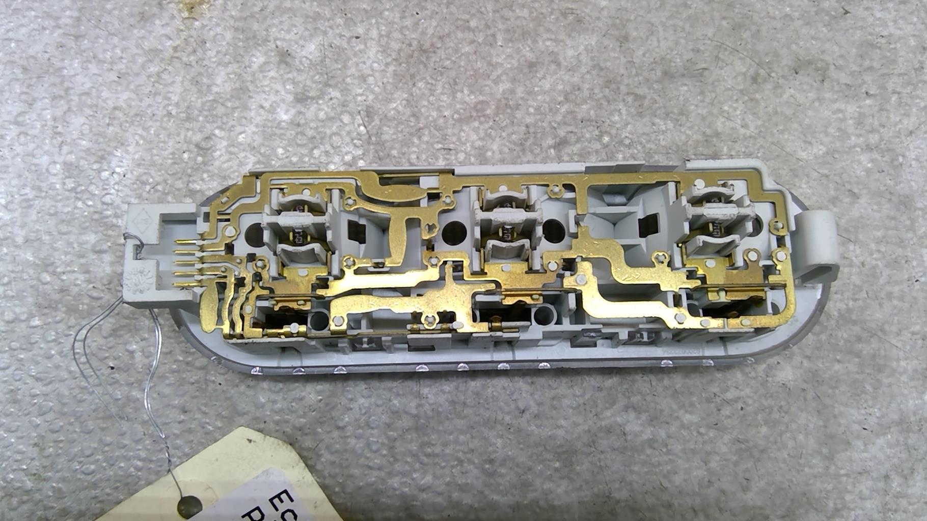 Eclairage de plafonnier NISSAN JUKE 1 PHASE 1 Diesel - 1