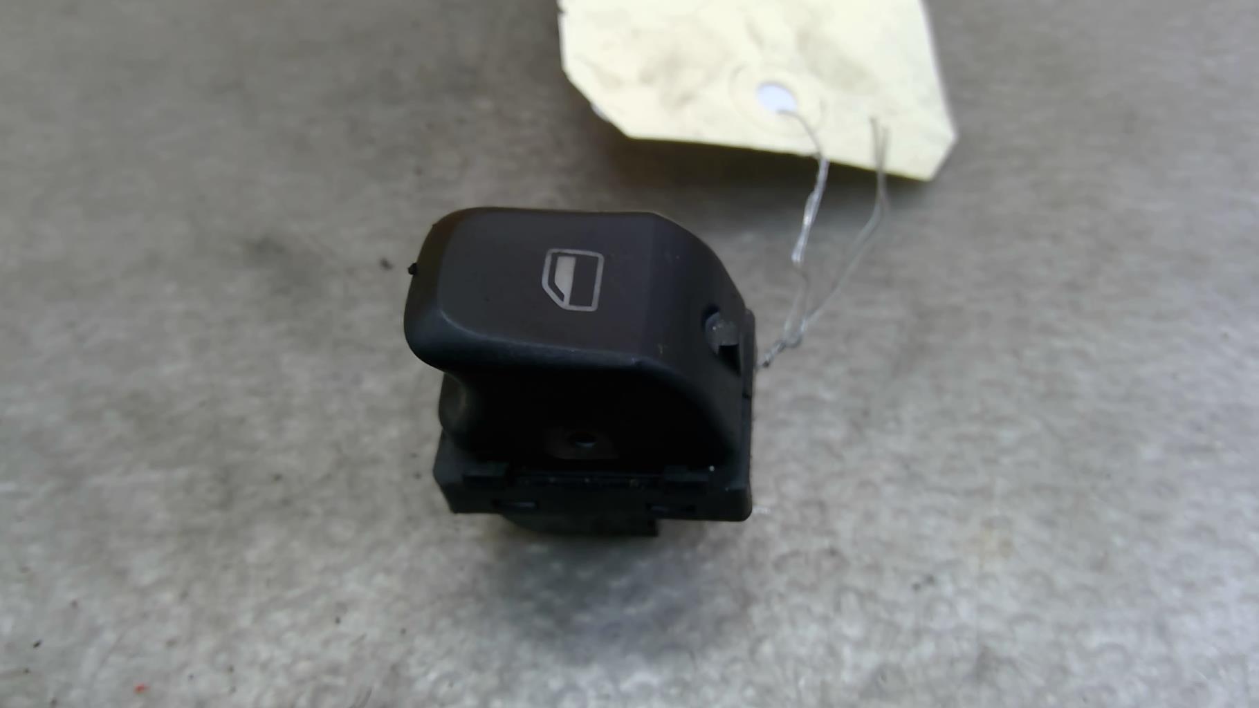 Interruttore lavacristalli posteriore destro AUDI Q5 1 PHASE 1 Diésel - 1