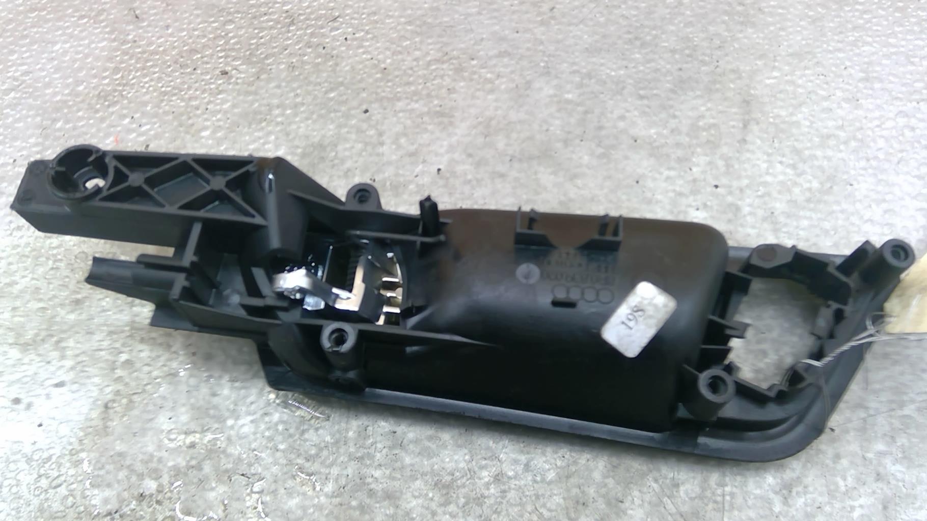 Maniglia interna posteriore destra AUDI Q5 1 PHASE 1 Diésel - 1