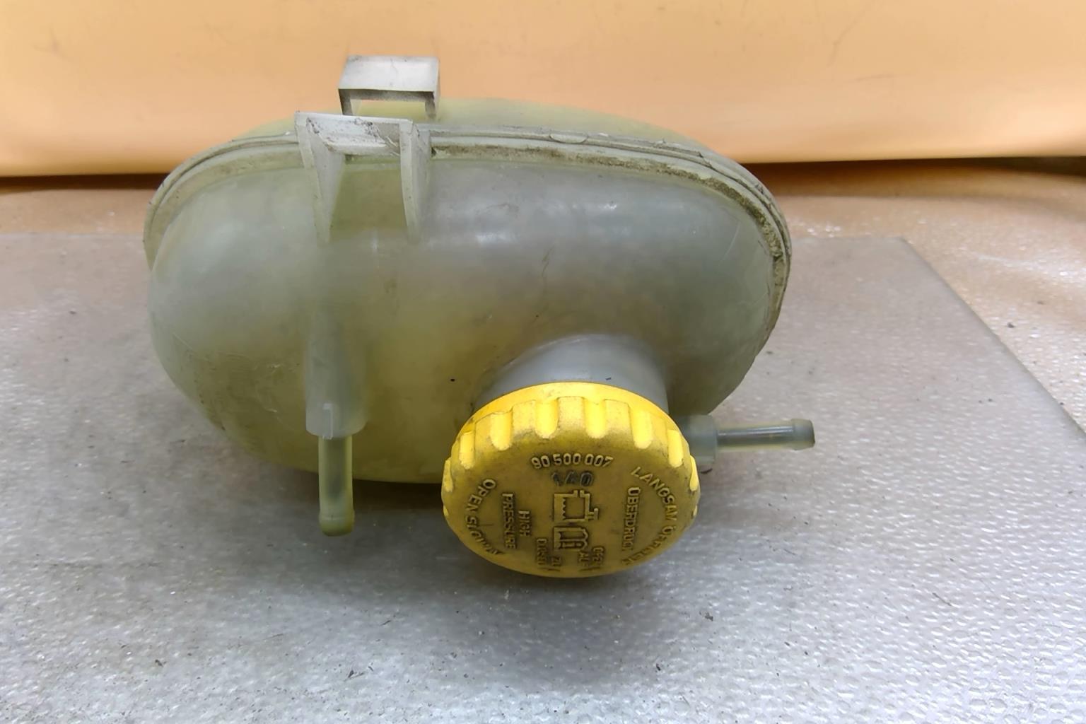 Vase d'expansion OPEL CORSA C PHASE 1 Essence - 1