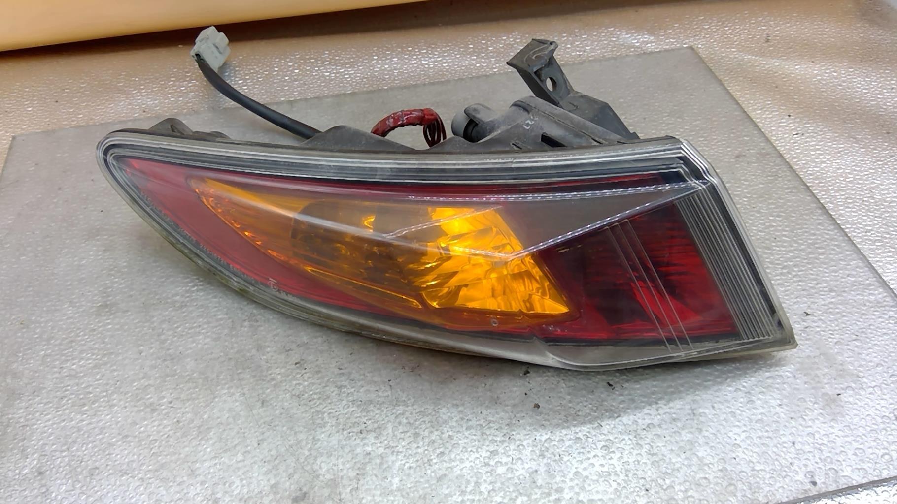 Fanale posteriore principale sinistro (luci) HONDA CIVIC 8 PHASE 1 Diésel - 1