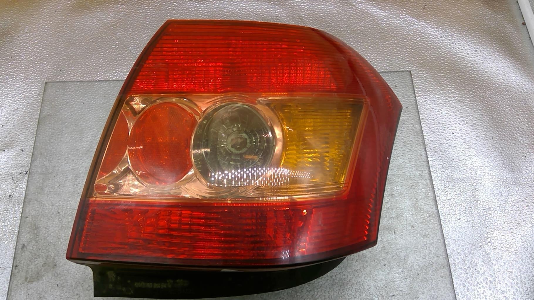 Fanale posteriore principale sinistro (luci) TOYOTA COROLLA 10 PHASE 2 Diésel - 1