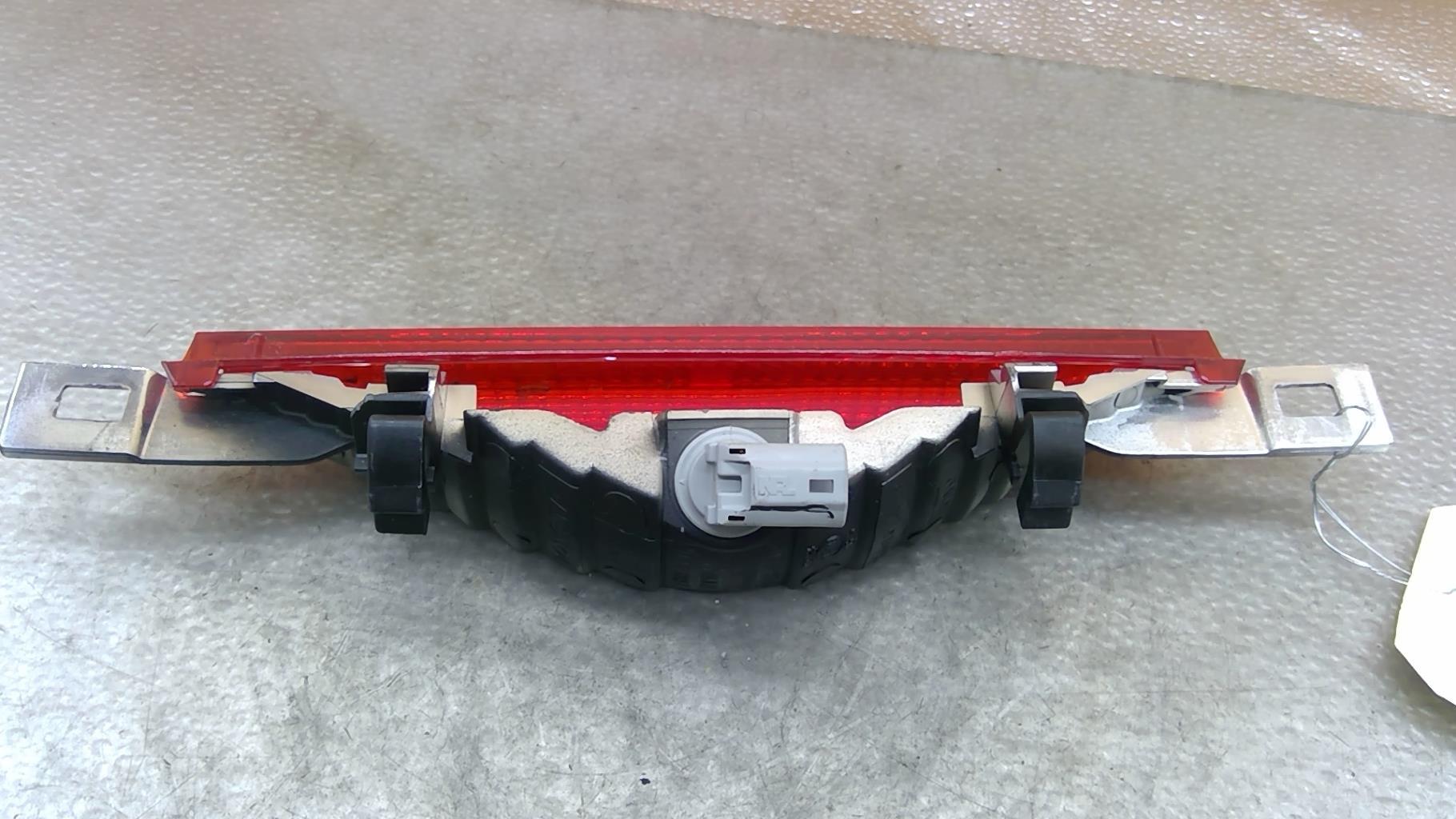 Luce stop centrale TOYOTA COROLLA 10 PHASE 2 Diésel - 1