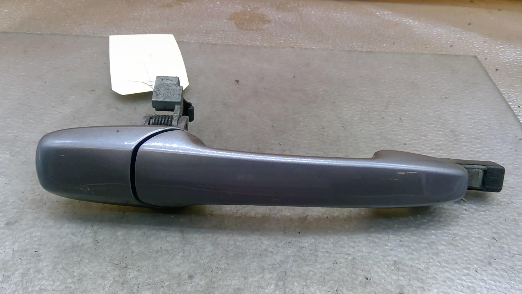 Poignee porte avant droit MAZDA 3 1 PHASE 1 Essence - 1