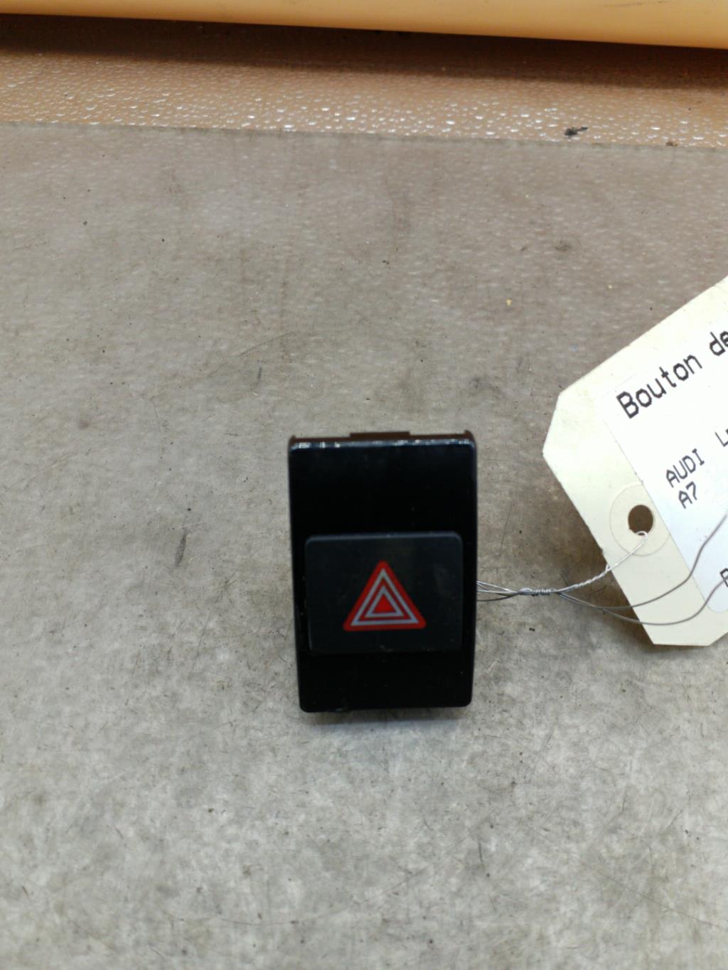 Bouton de warning AUDI A7 1 Diesel - 1
