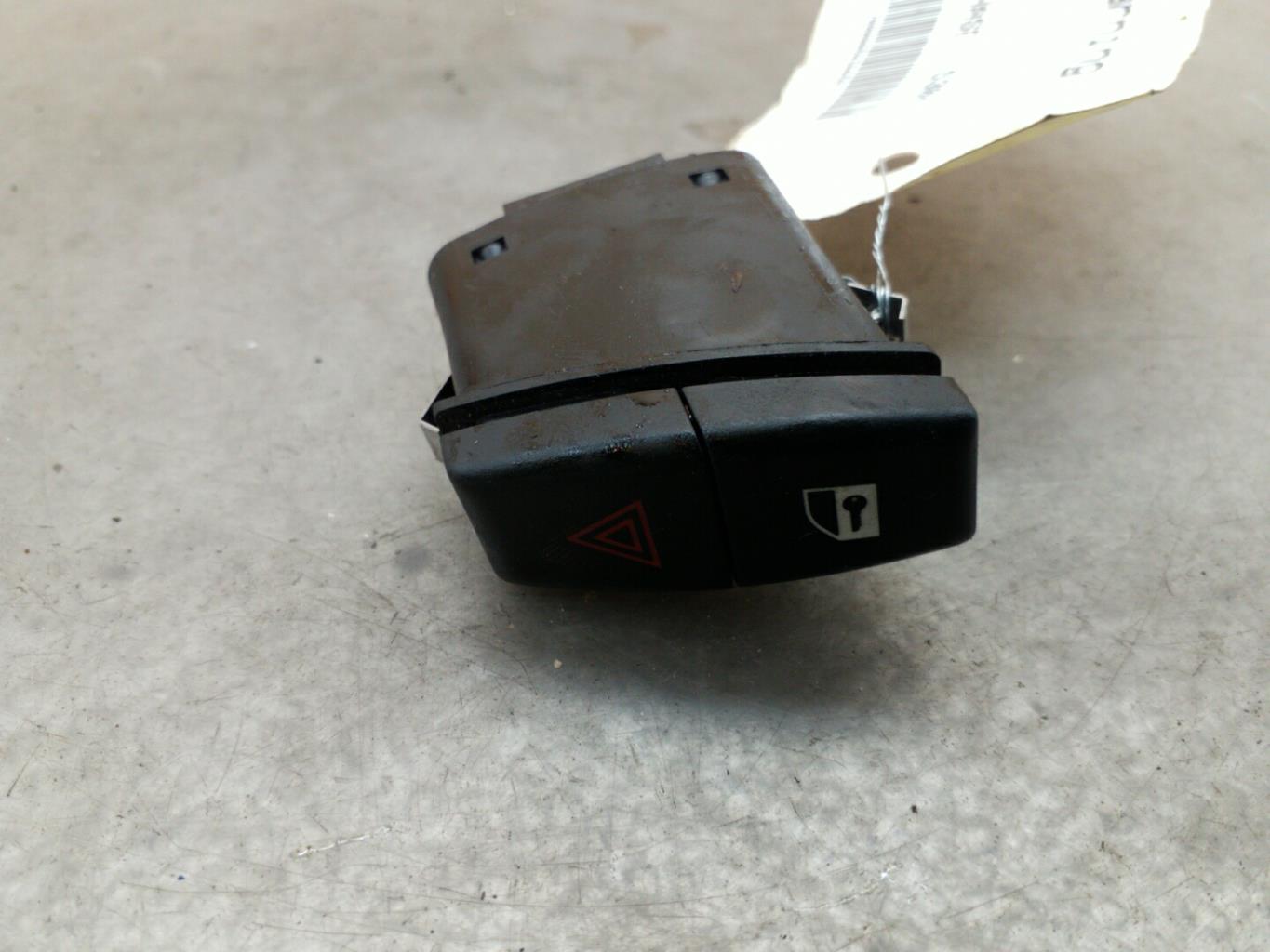 Bouton de warning BMW SERIE 5 E60 PHASE 2 Diesel - 1