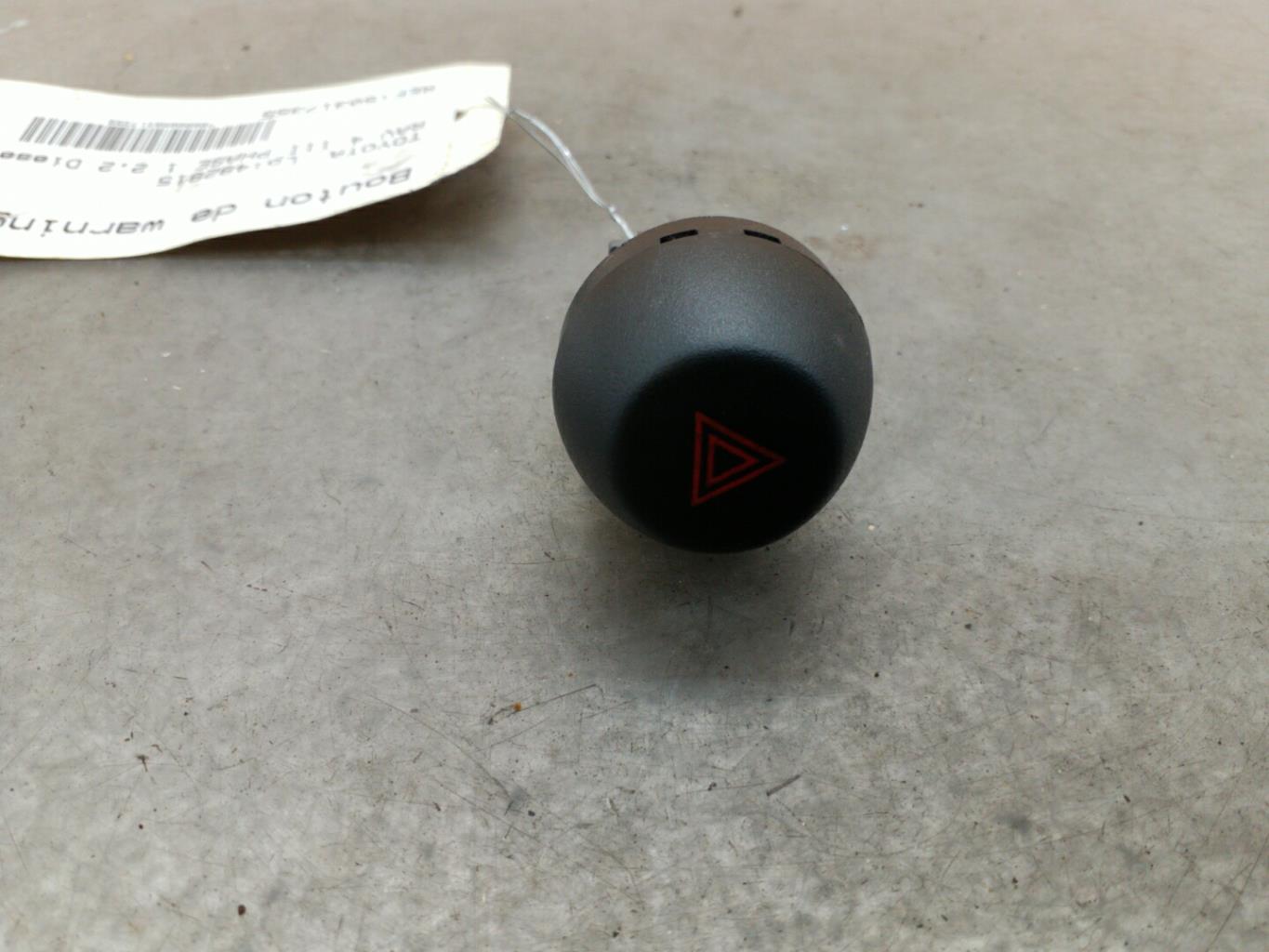 Bouton de warning TOYOTA RAV4 3 PHASE 1 Diesel - 1