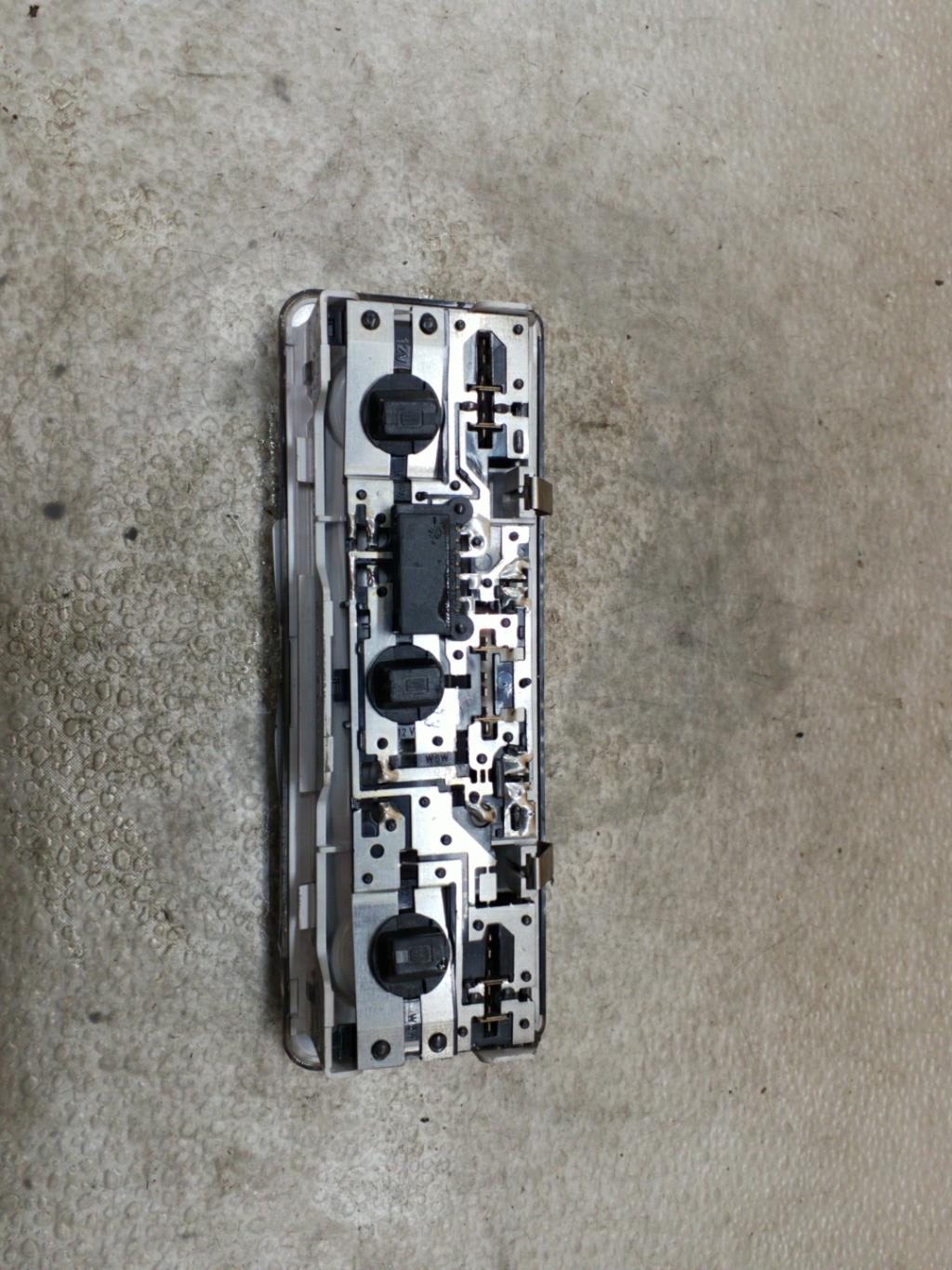 Eclairage de plafonnier BMW X5 E53 Diesel - 1