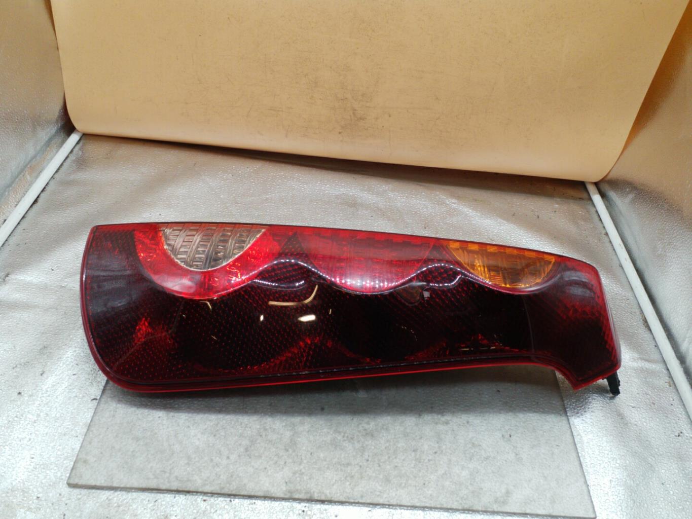 Fanale posteriore principale destro (luci) NISSAN NOTE 1 PHASE 2 Diésel - 1