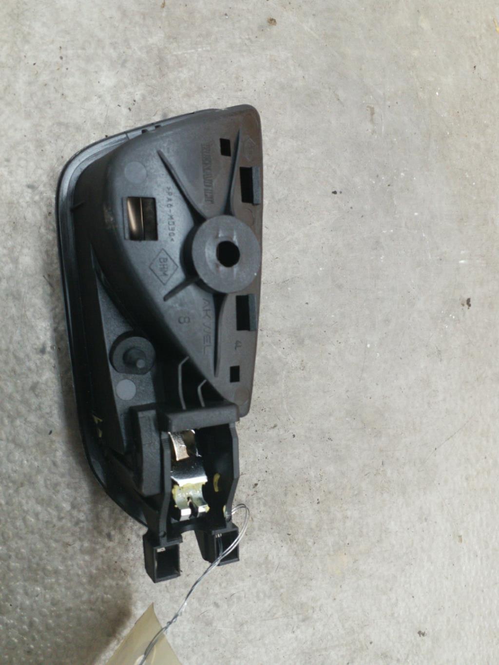 Maniglia interna posteriore sinistra RENAULT CLIO 5 PHASE 1 Diésel - 1