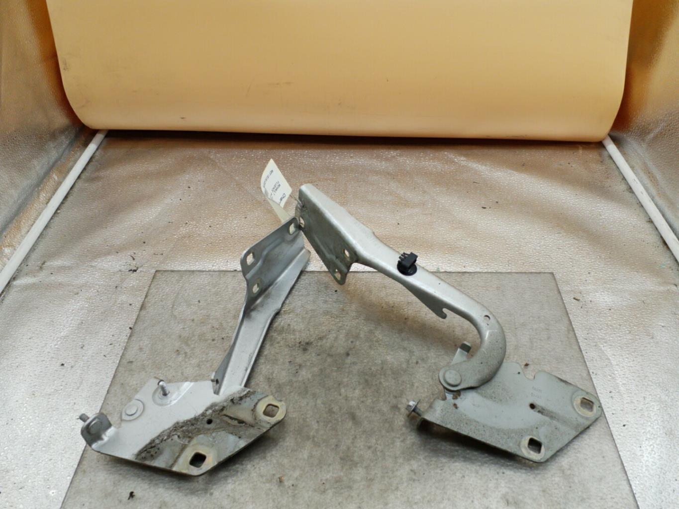 Charniere de capot RENAULT FLUENCE PHASE 1 Diesel - 1