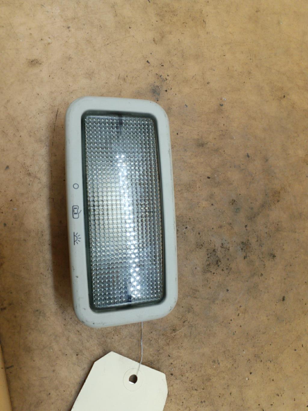 Luce di cortesia VOLKSWAGEN POLO 3 PHASE 2 Gasolina - 1