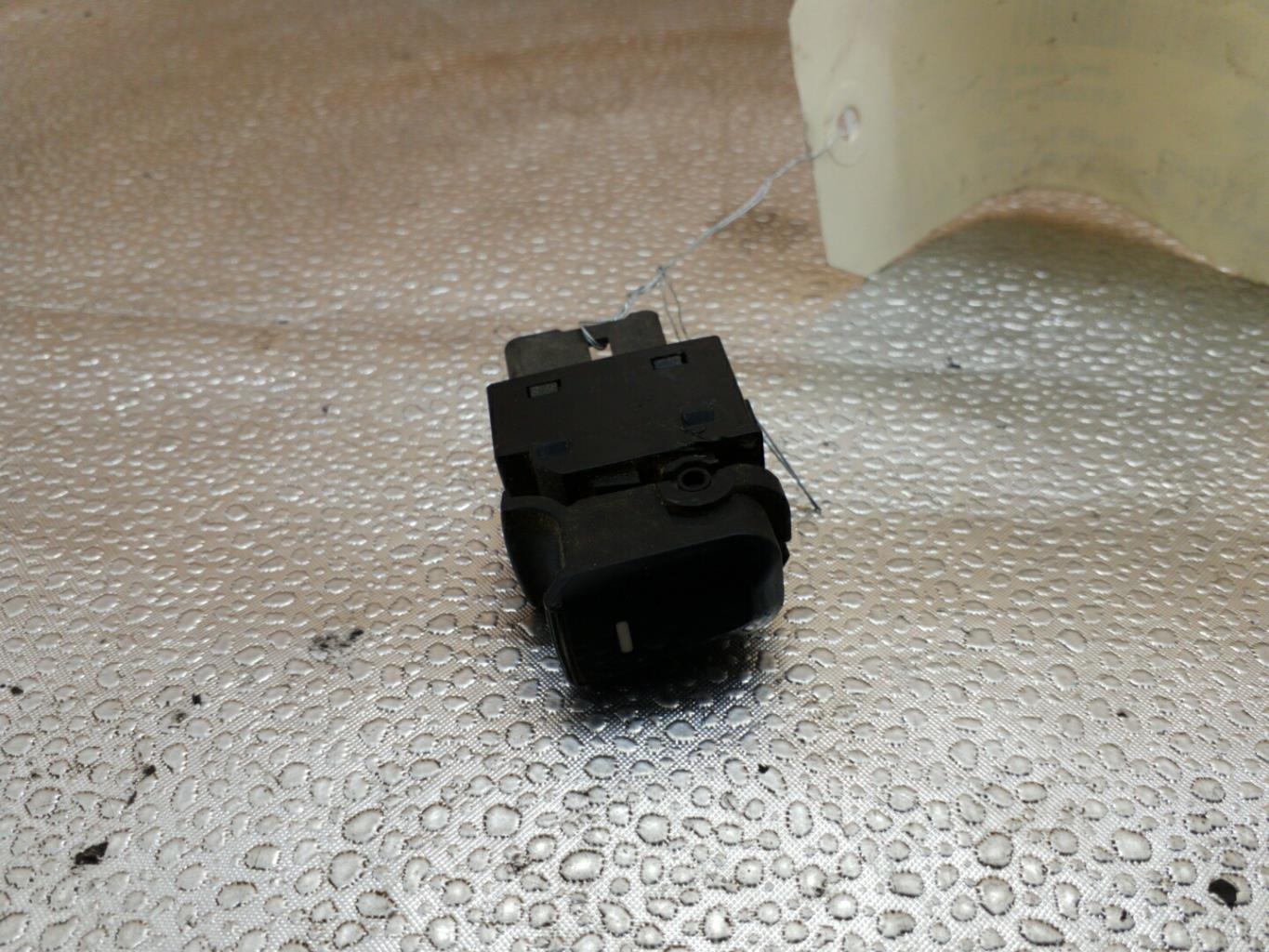Interruttore lavacristalli posteriore destro HYUNDAI TUCSON 2 Gasolina - 1