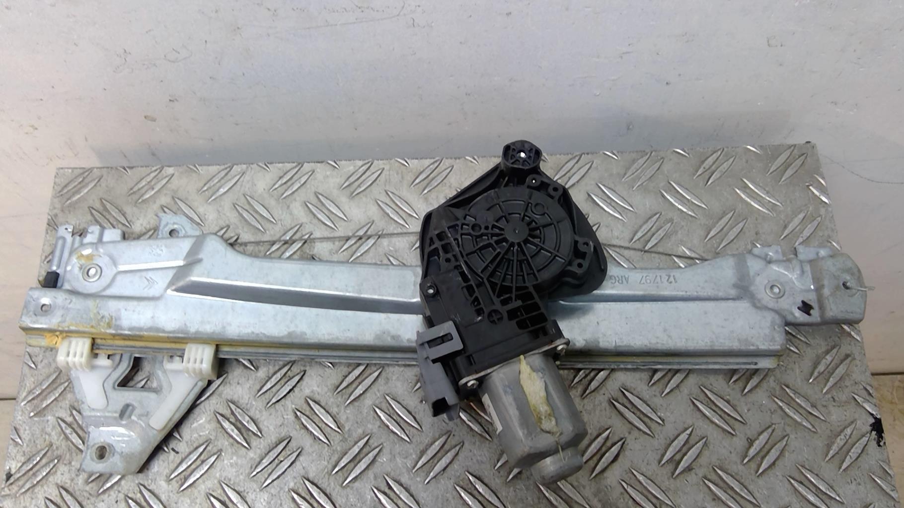 Leve vitre electrique arriere gauche CITROEN C4 2  - 1
