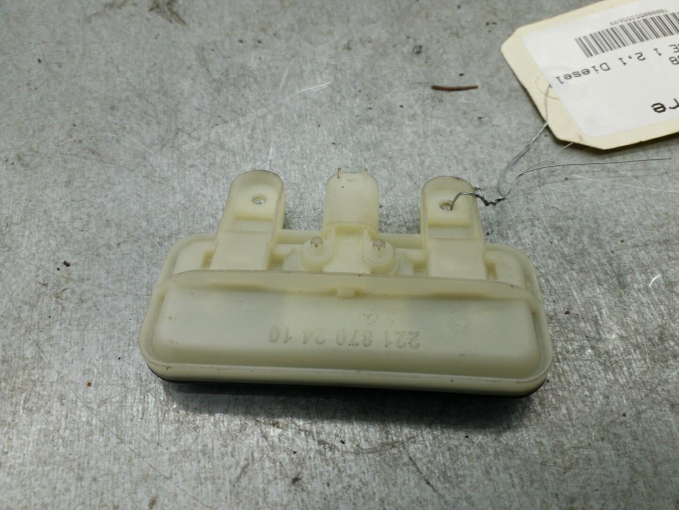 Bouton de coffre MERCEDES CLASSE E 212 PHASE 1 Diesel - 1