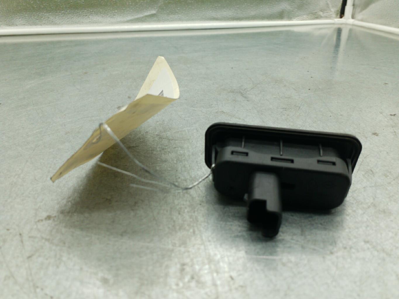 Bouton de coffre RENAULT SCENIC 3 PHASE 1 Diesel - 1