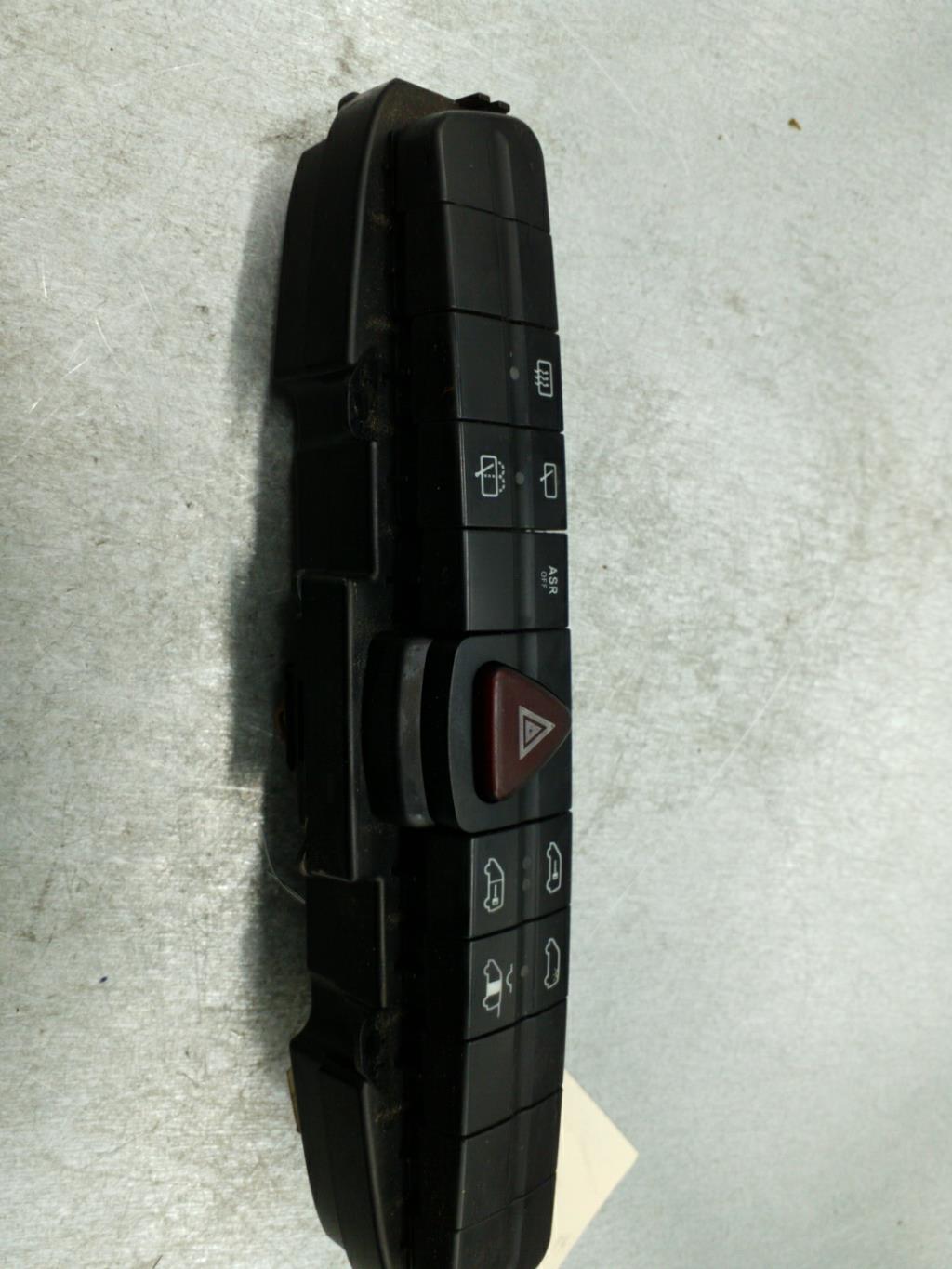 Bouton de warning MERCEDES VITO 447 MIXTO PHASE 1 Diesel - 1