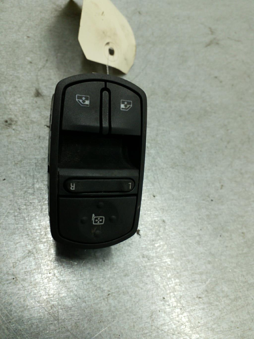 Commande retroviseurs OPEL CORSA D PHASE 1 Essence - 1