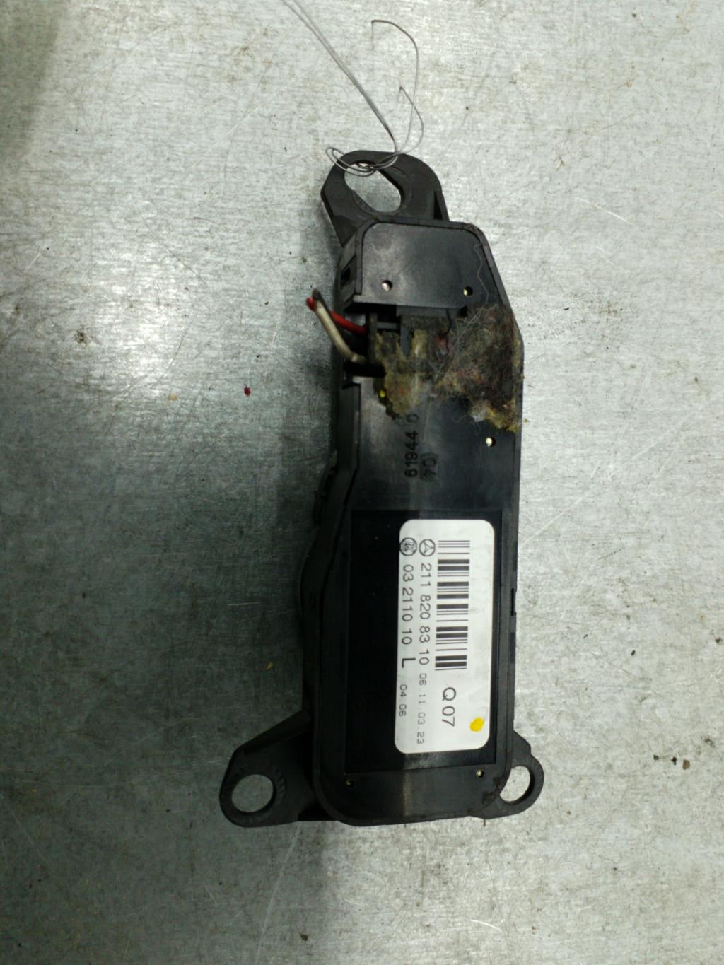 Commande retroviseurs MERCEDES CLASSE E 211 PHASE 1 Diesel - 1