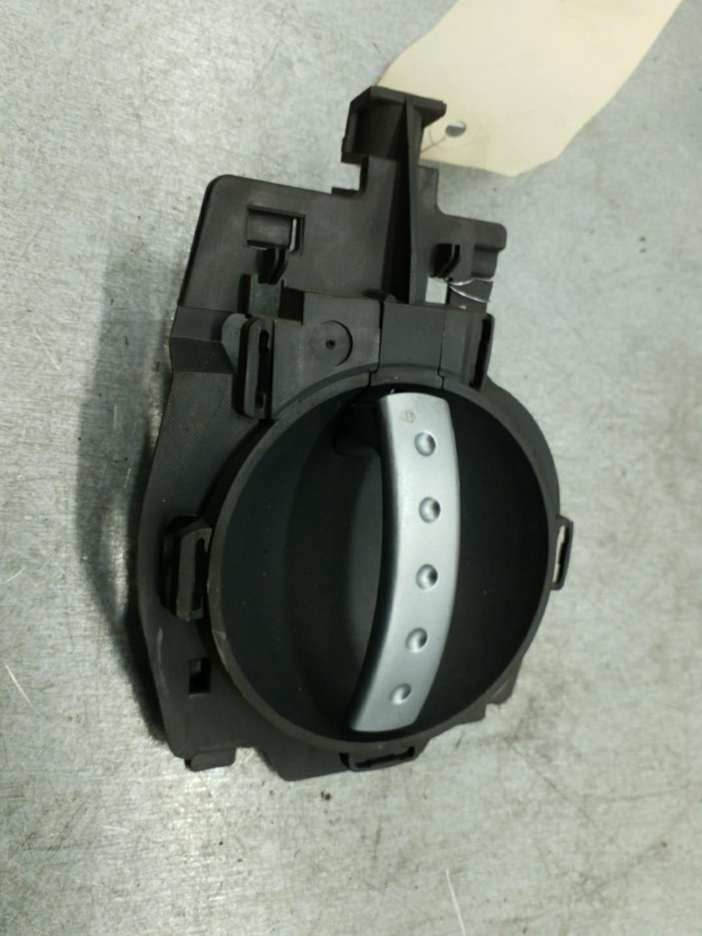 Maniglia portiera anteriore destra CITROEN C3 1 PHASE 1 Diésel - 1