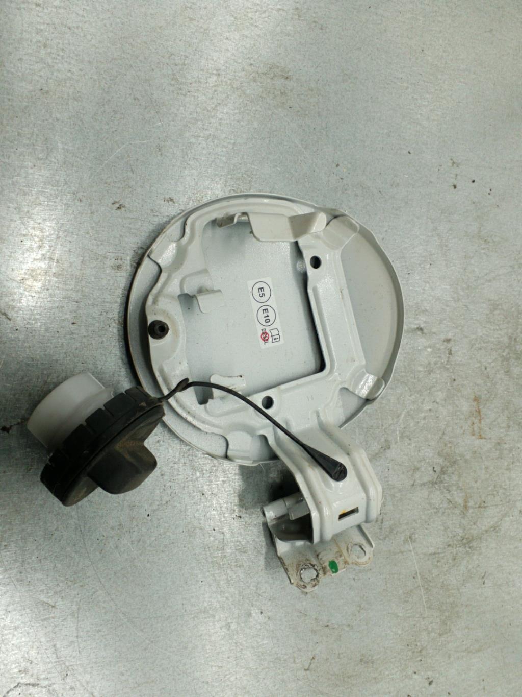 Trappe d'essence TOYOTA COROLLA E21 Essence/Hybride - 1