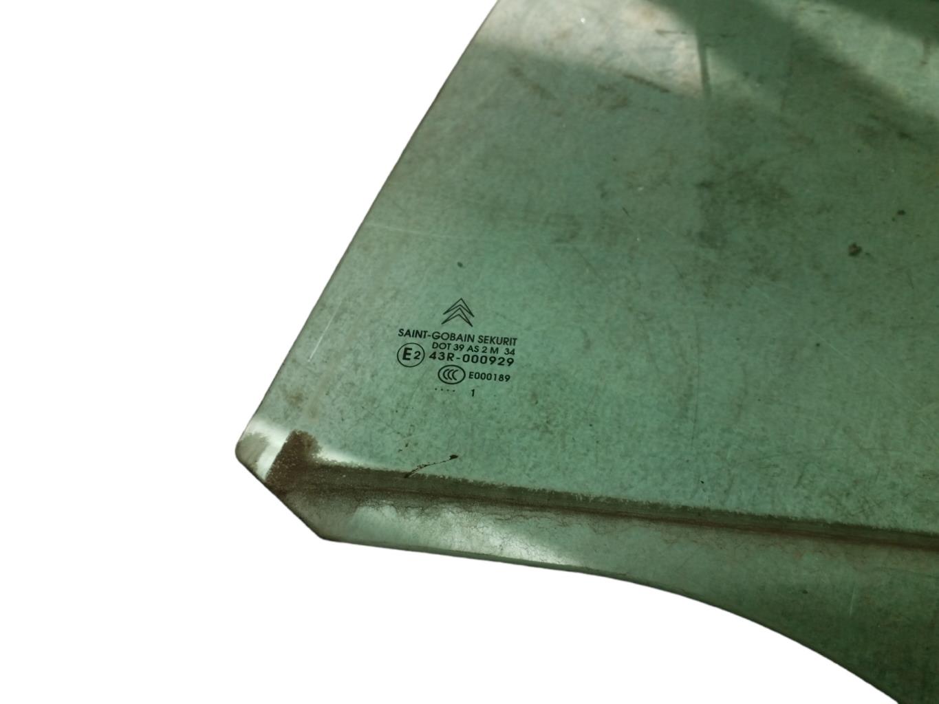 Vitre arriere gauche CITROEN C5 2 Diesel - 1