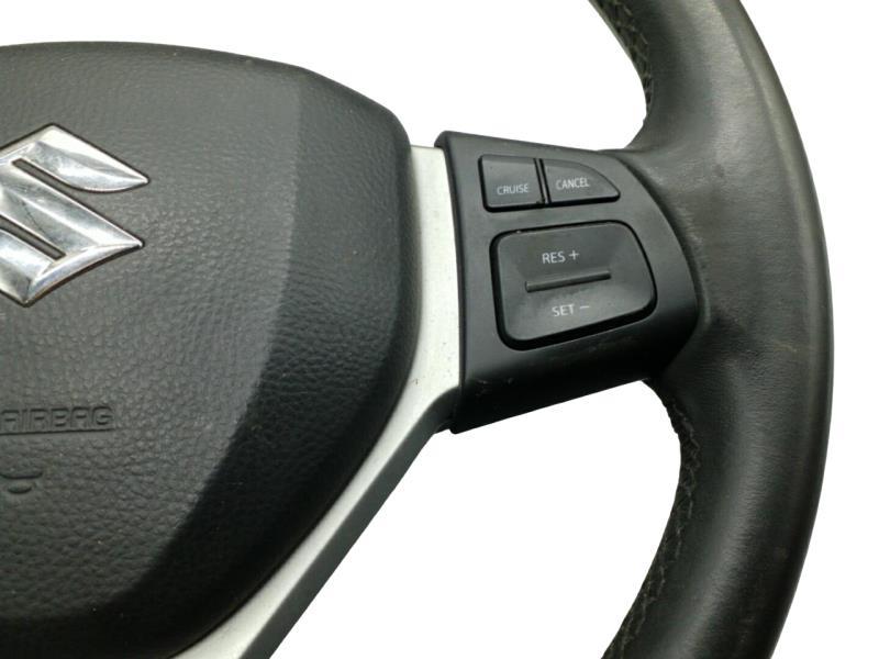 Volant SUZUKI SWIFT 4  - 1