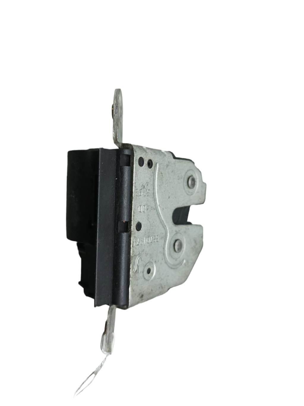 Serrure de hayon OPEL CORSA D PHASE 1 Diesel - 1