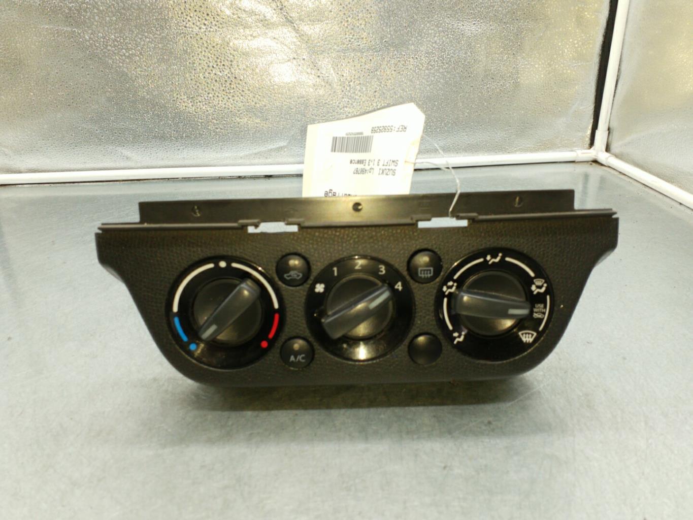 Commande chauffage SUZUKI SWIFT 3 Essence - 1