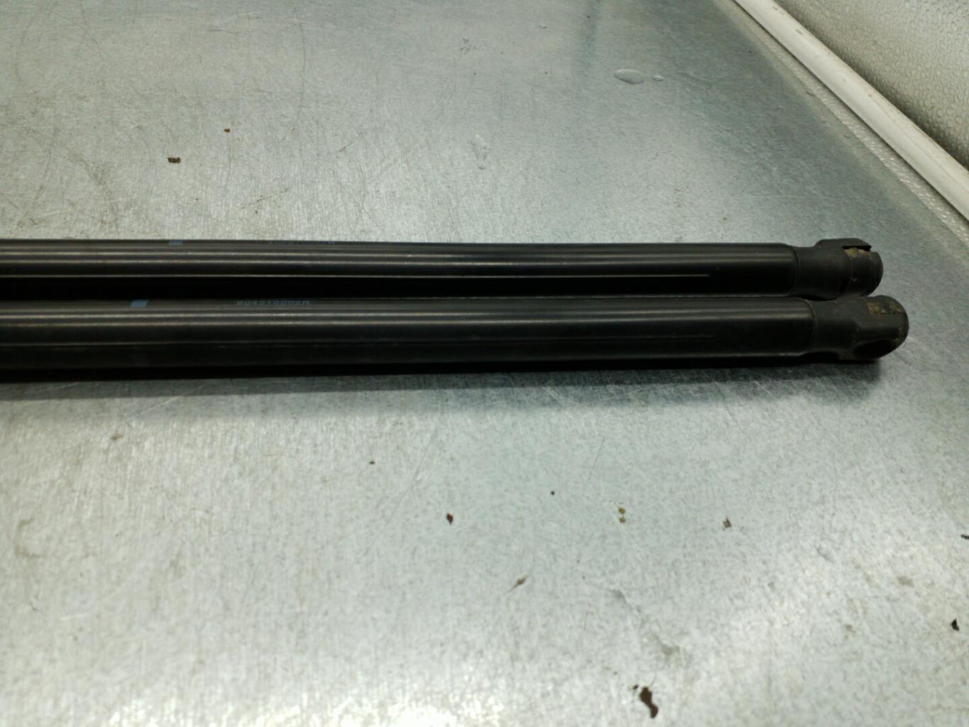 Verin de coffre RENAULT MEGANE 3 PHASE 1 COUPE Diesel - 1