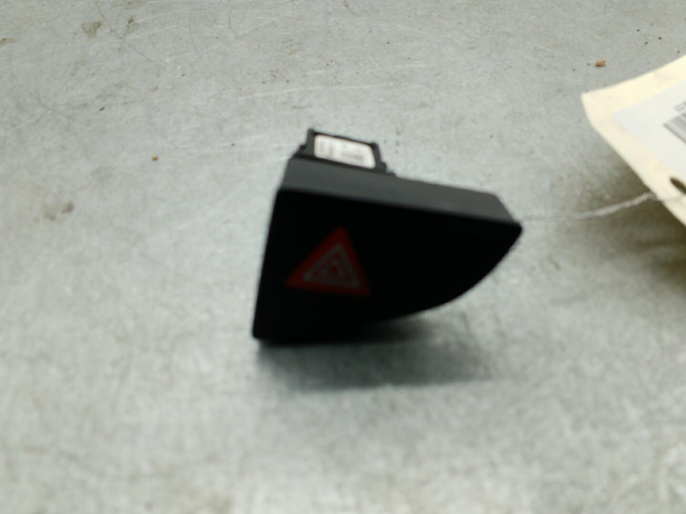 Bouton de warning CITROEN C5 2 BREAK Diesel - 1