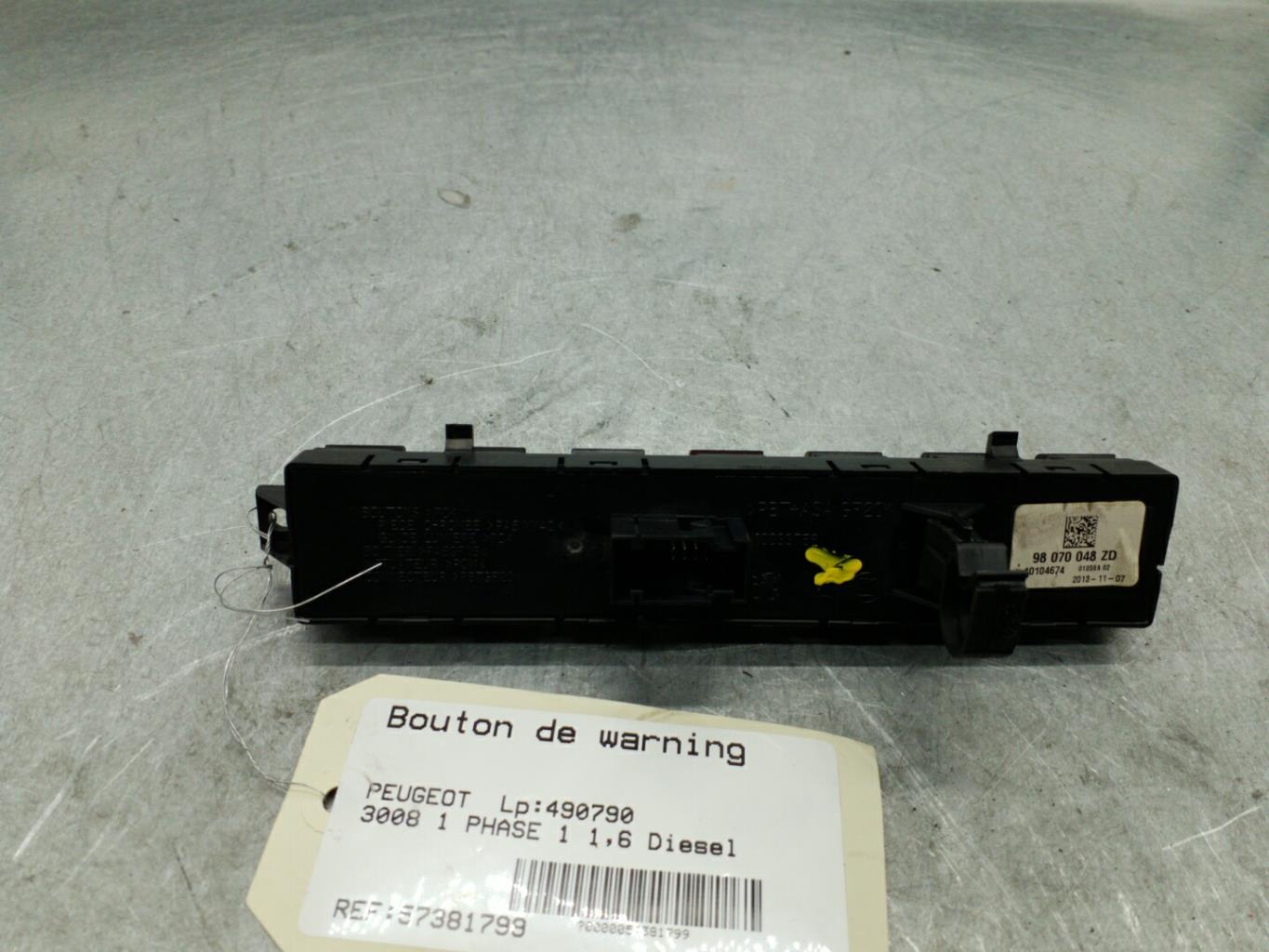 Bouton de warning PEUGEOT 3008 1 PHASE 1 Diesel - 1