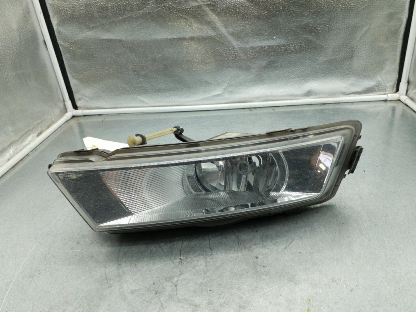 Fendinebbia destro (luci) SKODA RAPID PHASE 1 Diésel - 1