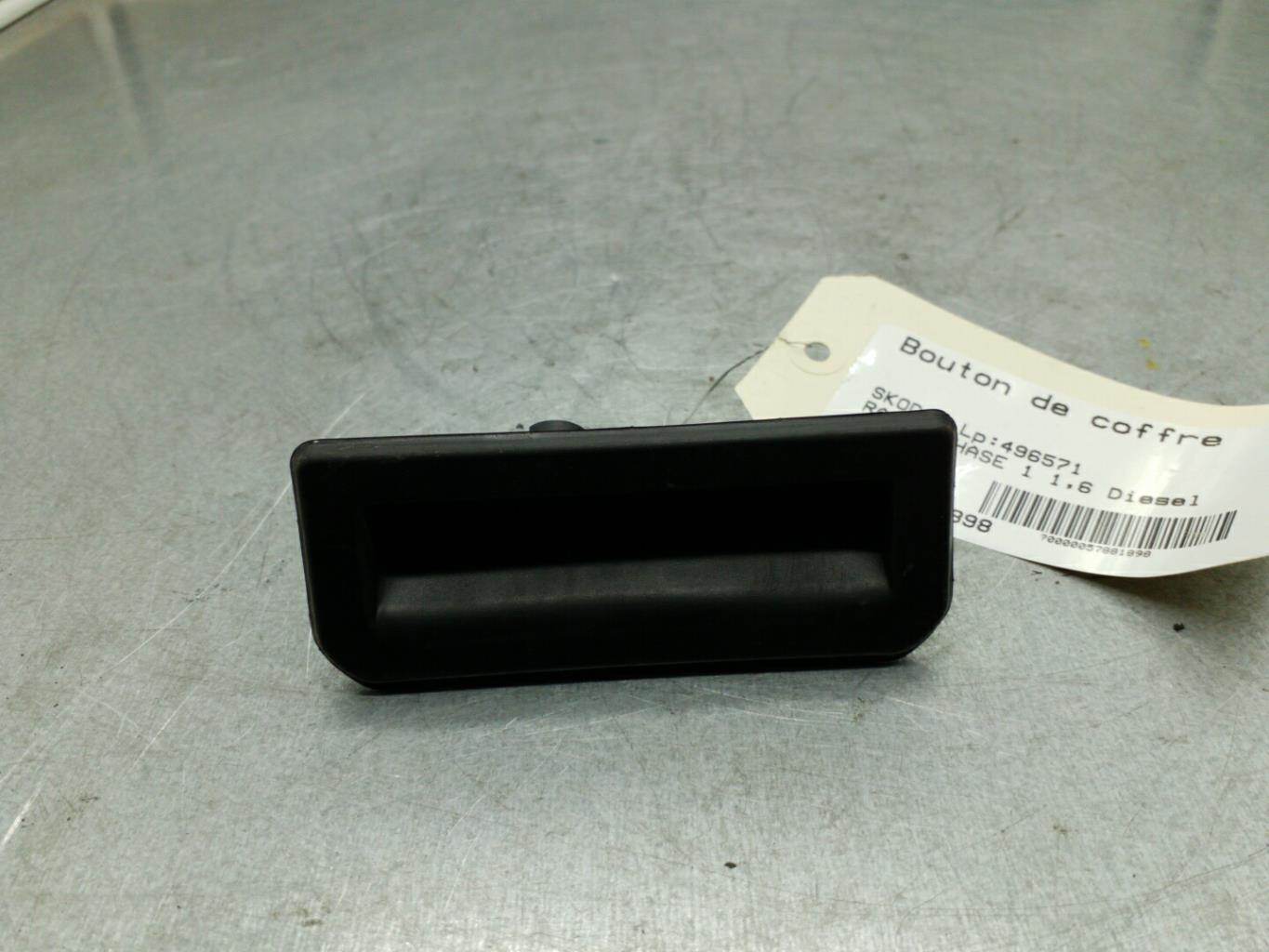 Bouton de coffre SKODA RAPID PHASE 1 Diesel - 1