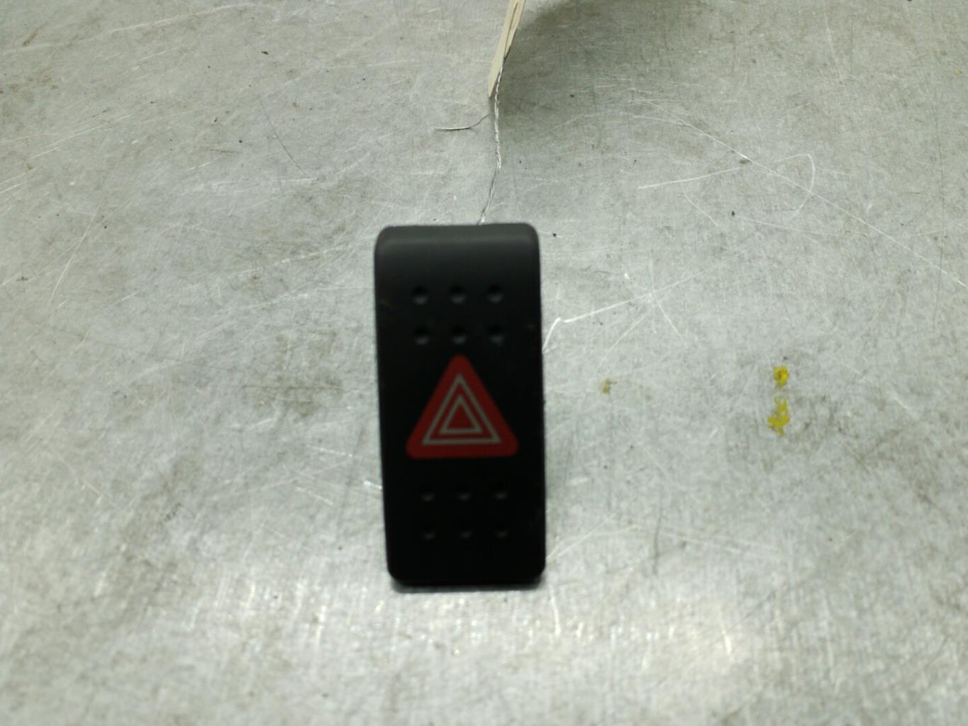 Bouton de warning SUZUKI SX4 1 Diesel - 1