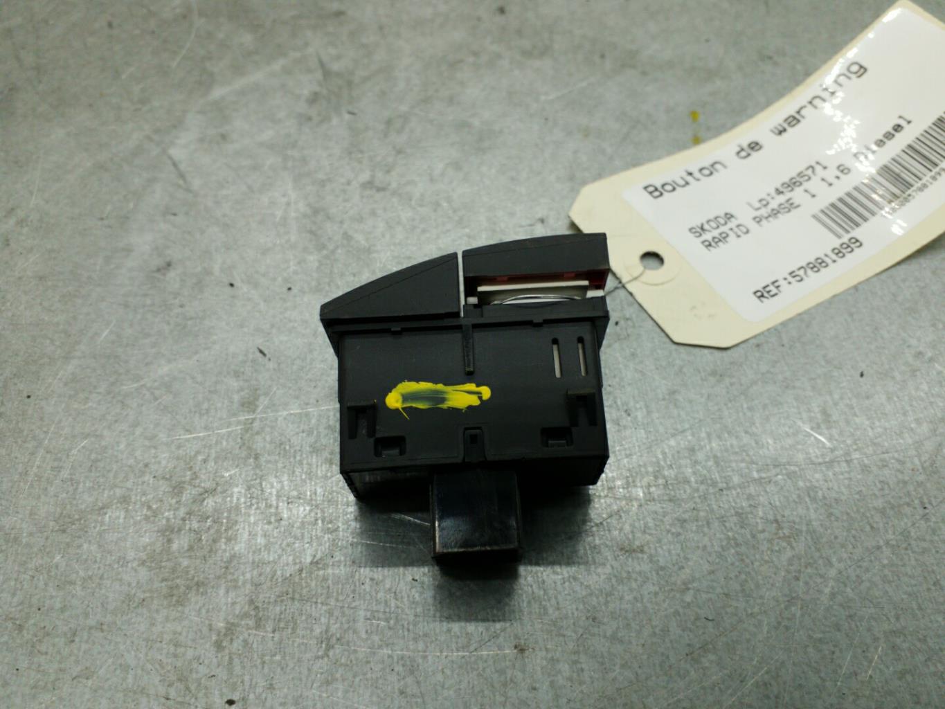 Bouton de warning SKODA RAPID PHASE 1 Diesel - 1