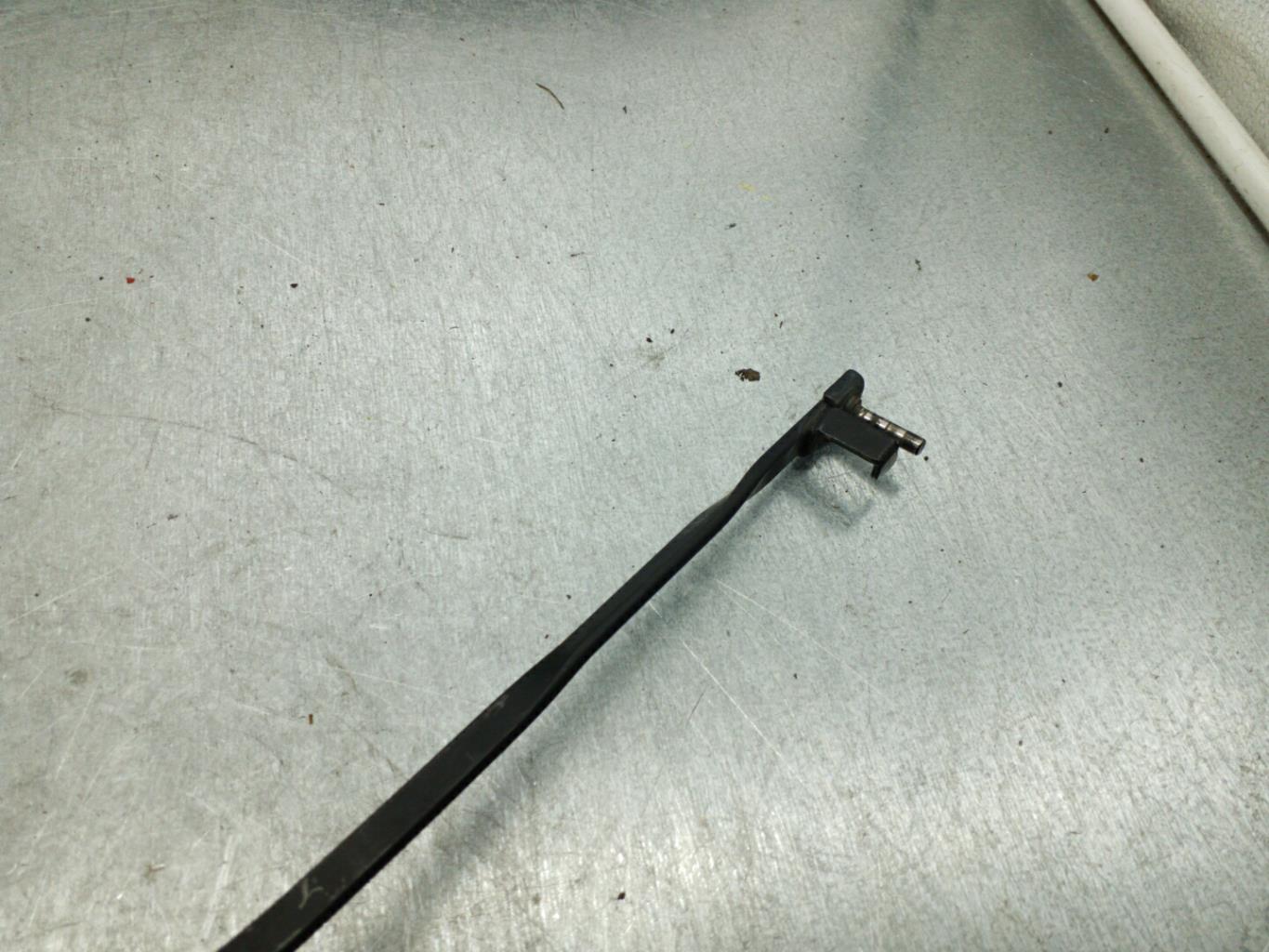 Braccio tergicristallo anteriore destro MERCEDES CLASSE C 204 PHASE 1 Diésel - 1