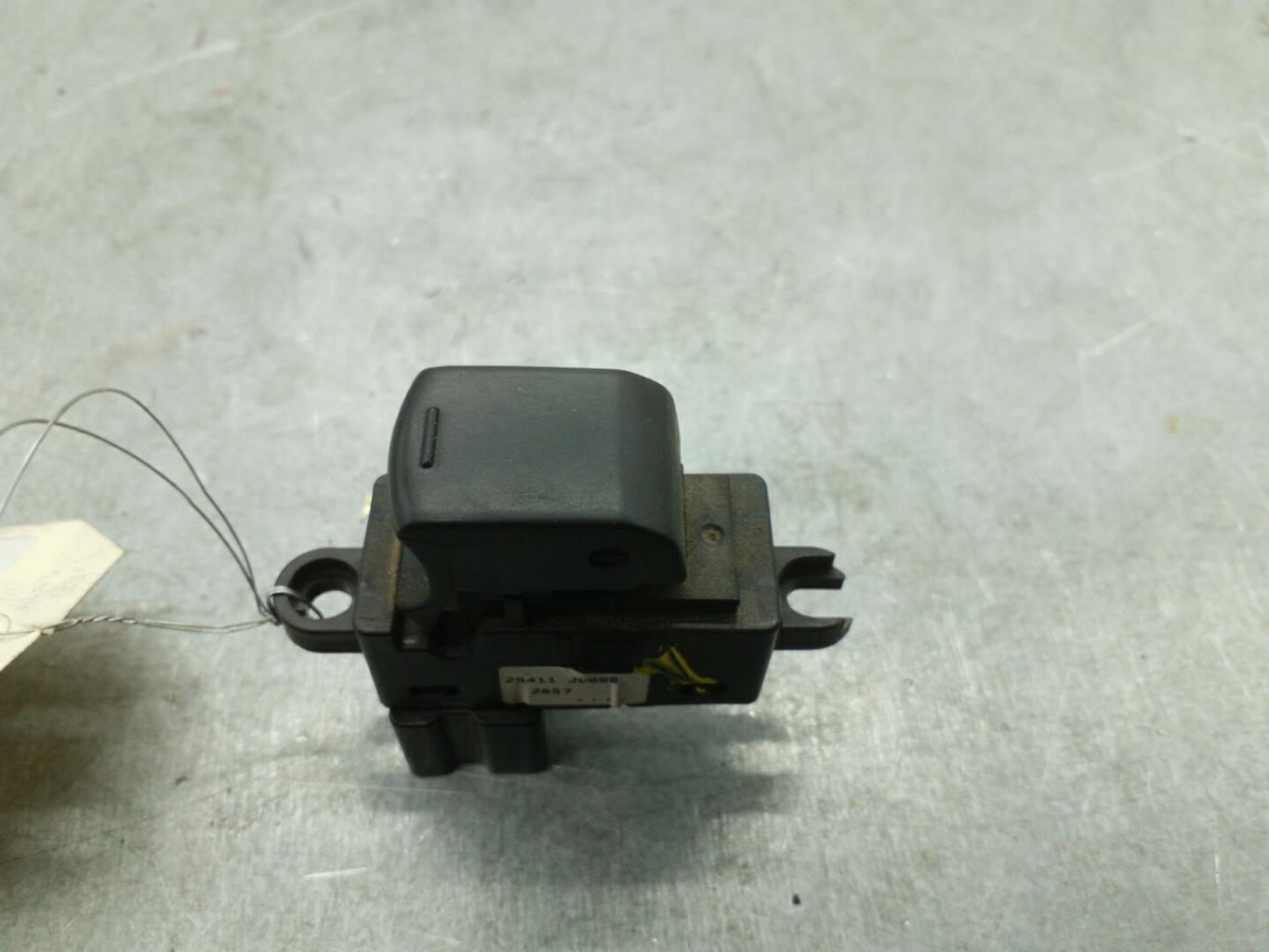 Interruttore lavacristalli posteriore sinistro NISSAN QASHQAI 1 PHASE 1 Diésel - 1