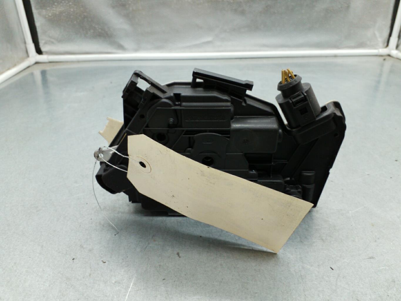 Serratura posteriore destra VOLKSWAGEN PASSAT 5  - 1