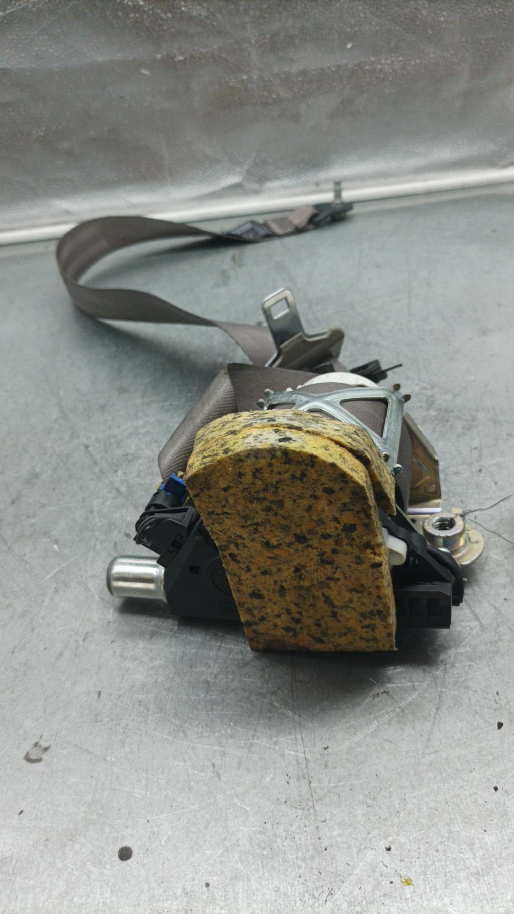 Cintura di sicurezza anteriore destra CITROEN C5 2 Diésel - 1