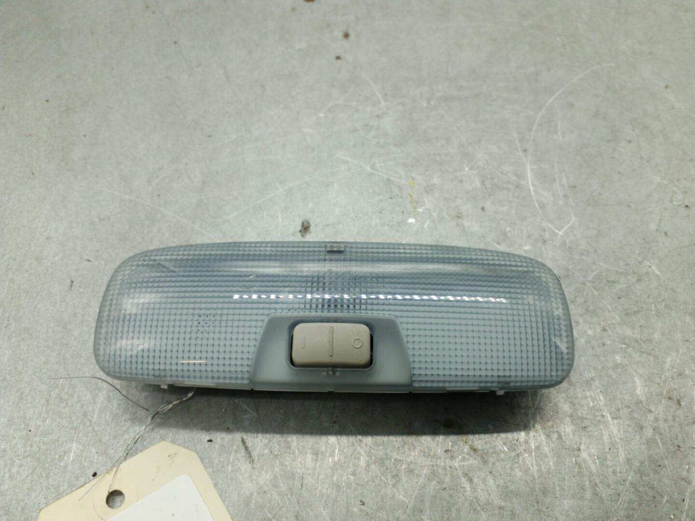 Eclairage de plafonnier FORD FIESTA 6 PHASE 1 Essence - 1